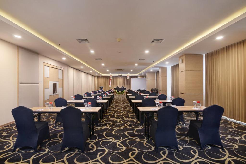 Quest Hotel Darmo - Surabaya By Aston Exterior foto