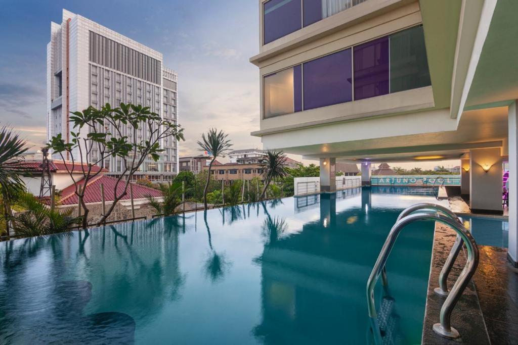 Quest Hotel Darmo - Surabaya By Aston Exterior foto